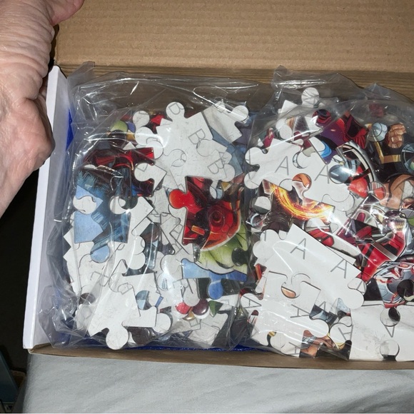 Avengers Marvel 100 Piece Puzzles 16.2X10.6 Each. 3+ Years Big PCS Set Of 2 New - Picture 12 of 16